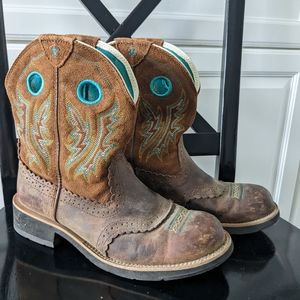 Ariat cowgirl western boho tribal leather boots size 9.5